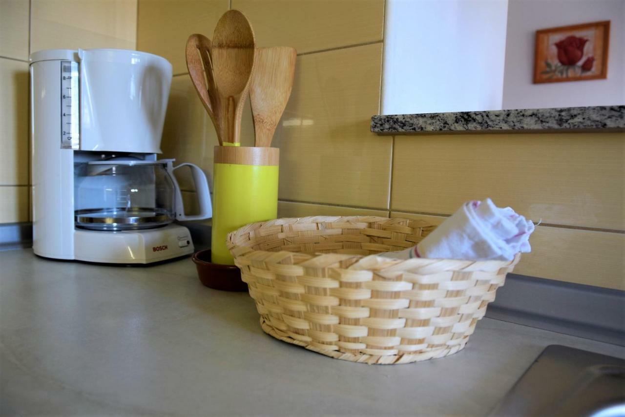 Miramar Apartments Banjol Екстериор снимка