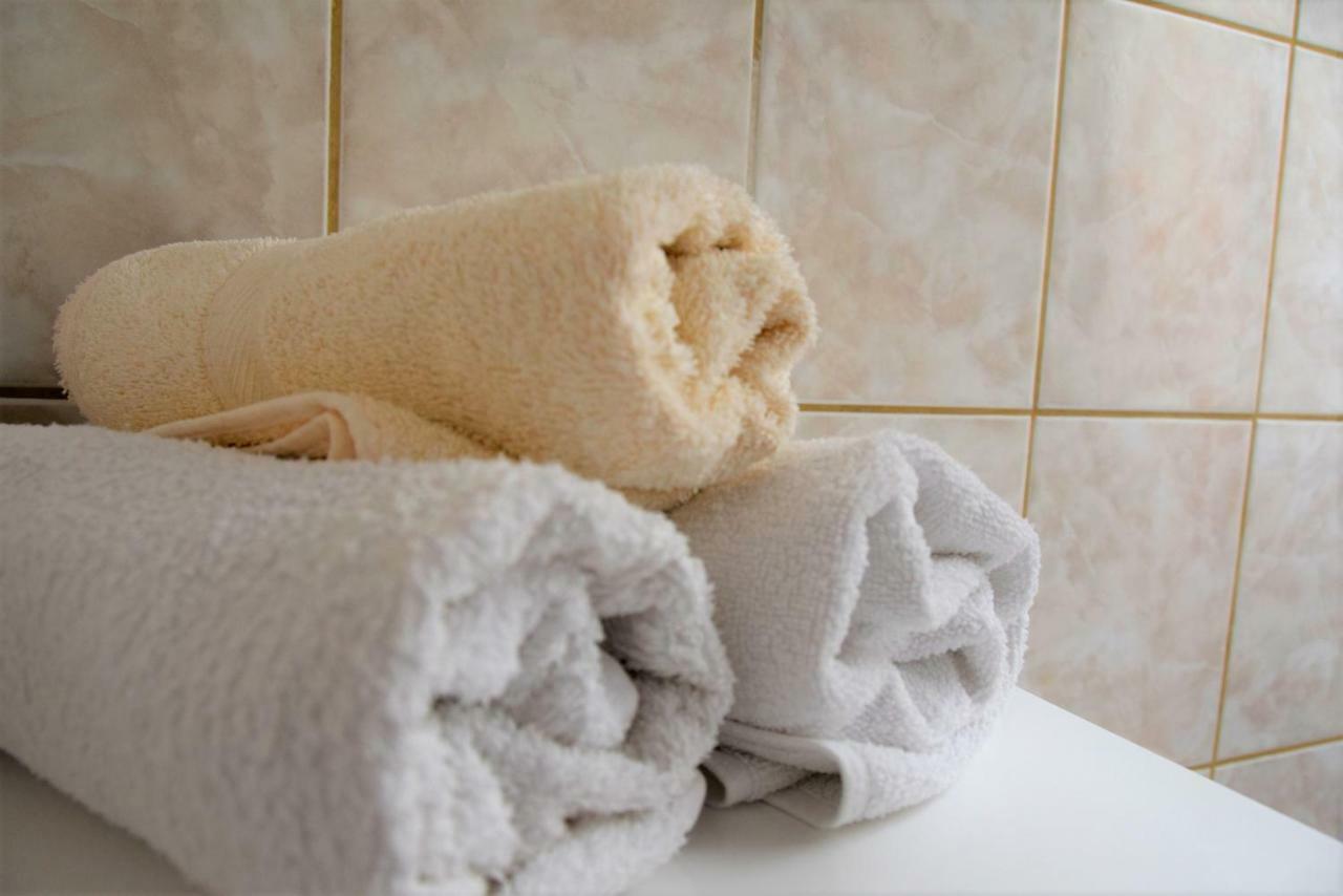 Miramar Apartments Banjol Екстериор снимка